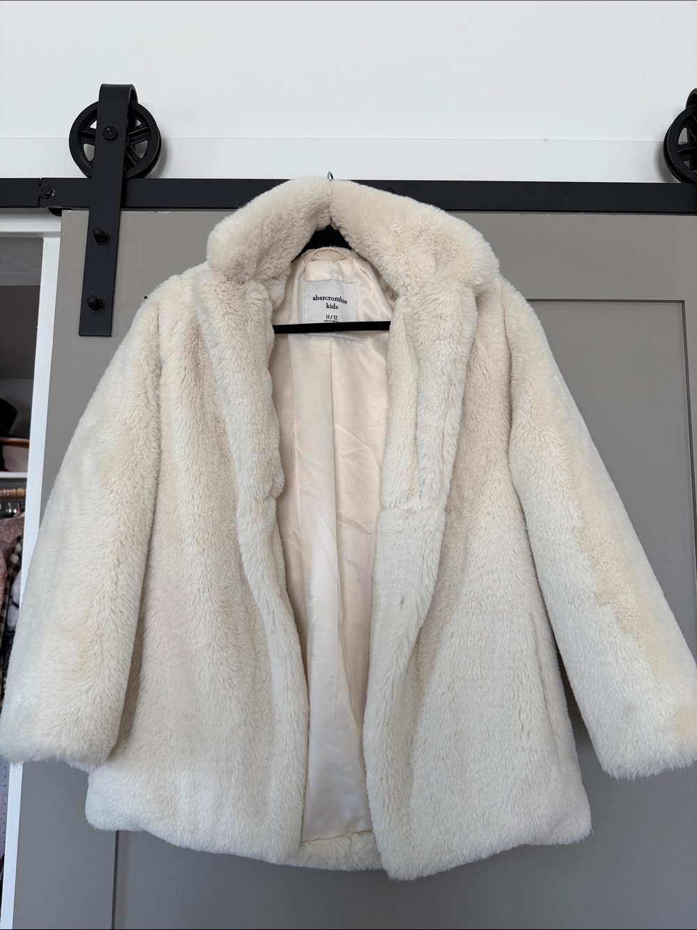 Abercrombie & Fitch Soft Cream Faux Fur Teddy Jacket